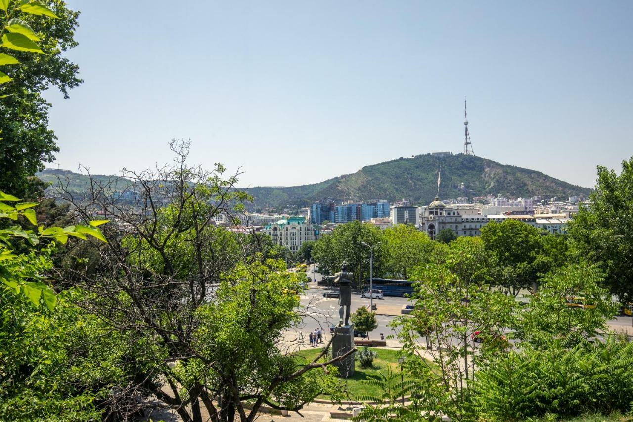 Hb Apartments Akhvelediani II Tbilisi Esterno foto